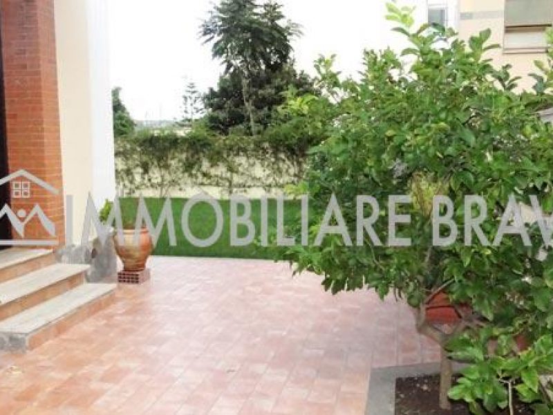 Villino bifamiliare in affitto estivo zona Centro - Agenzia Immobiliare Bravi a Santa Marinella
